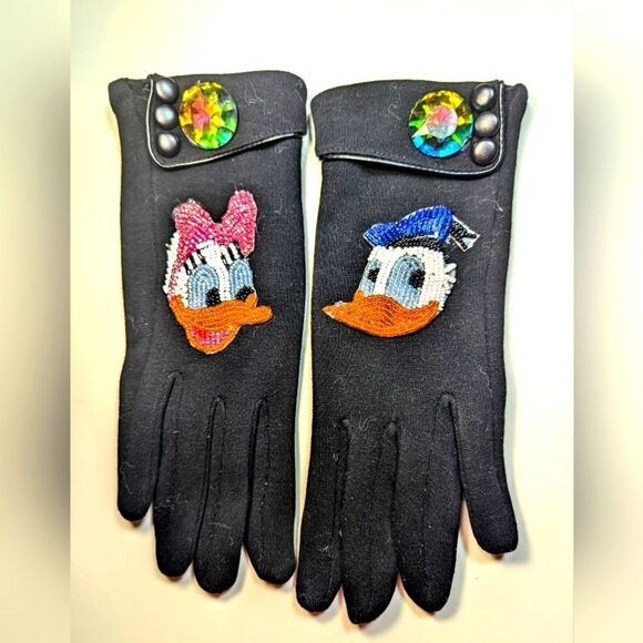 Wendy Gell Disney winter gloves Donald and Daisy bead appliques Swarovski Stones - Picture 1 of 3